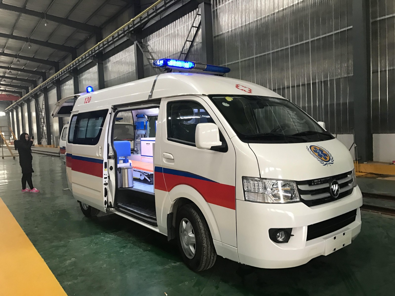 海伦市救护车转院