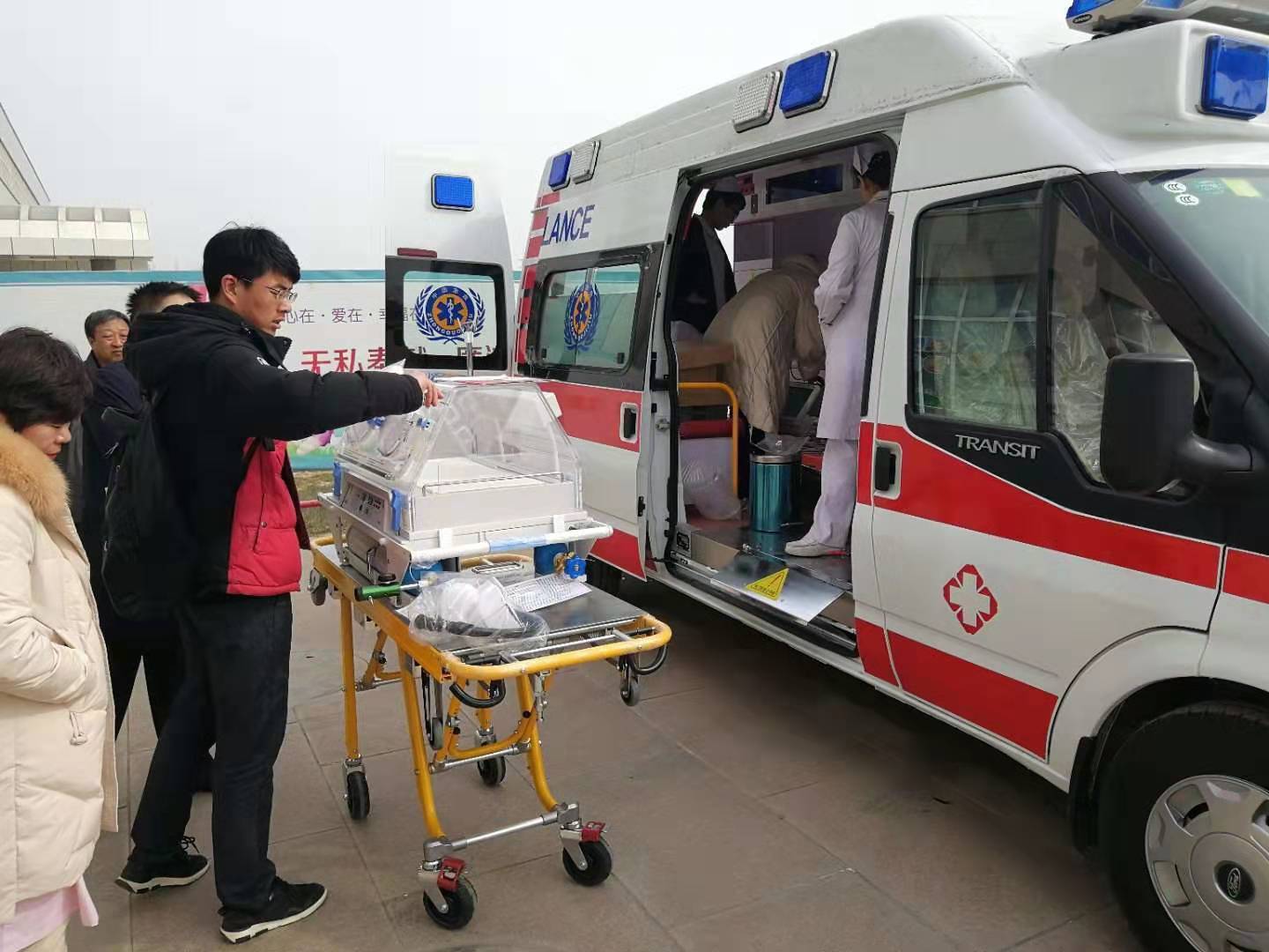 海伦市救护车转院