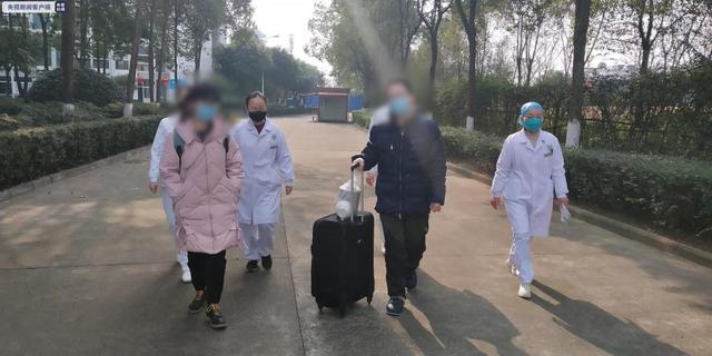 海伦市病人院后返乡